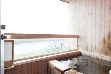 Private spa tub