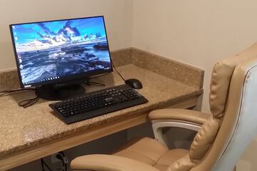 Business Center 43 of 47