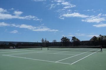 Tennis court
