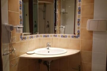 Photo 48