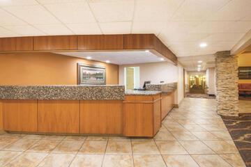 Mountain Valley Inn & Suites