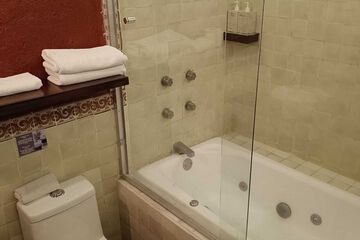 Jetted tub