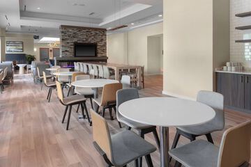 Breakfast/Coffee Service 20 of 27