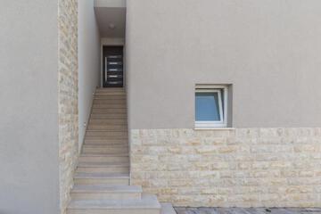 Photo 50