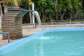 Pool waterfall