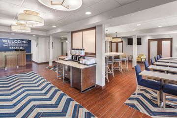 Breakfast/Coffee Service 26 of 35