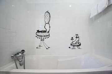 Deep soaking bathtub