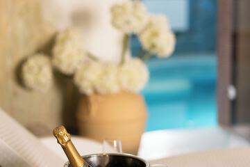Champagne service