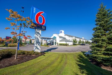 Motel 6 Mississauga on Toronto