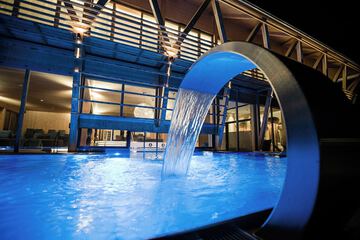 Infinity pool