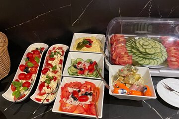 restaurant cafeteria