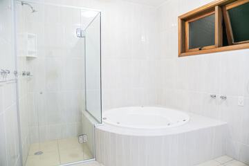 Private spa tub