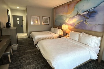 Room 7 of 13