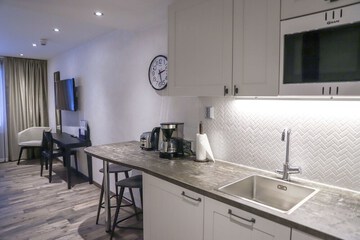 Private kitchenette