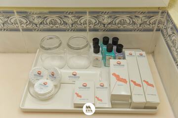 Bathroom amenities