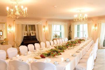 Banquet hall