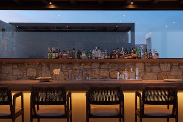 Poolside bar