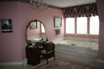 Jetted tub