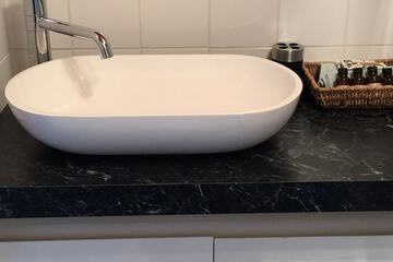 Bathroom sink