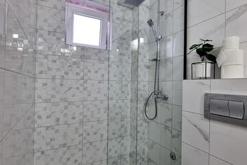 Photo 56