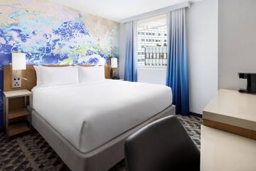 Courtyard by Marriott New York Downtown Manhattan / Financial District