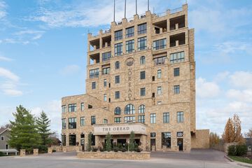 The Oread Lawrence Tapestry Collection by Hilton