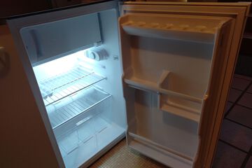 Mini-refrigerator