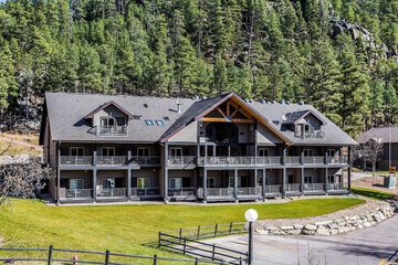 K Bar S Lodge an Ascend Collection Hotel