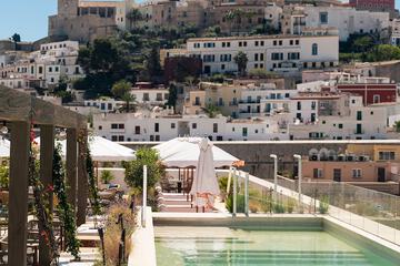 Rooftop pool