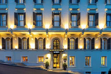 Front of property - evening/night