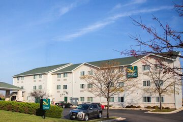 Quality Inn & Suites Loves Park near Rockford