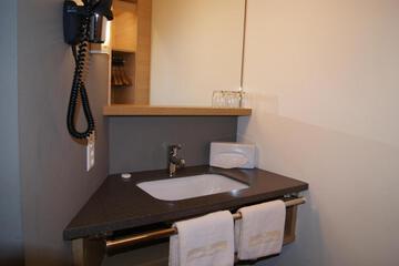 Photo 32