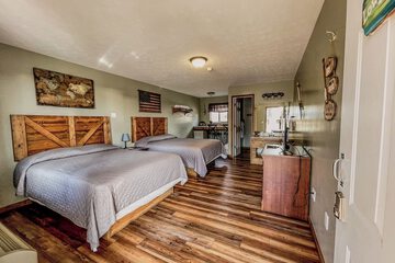 Timber Pointe Resort