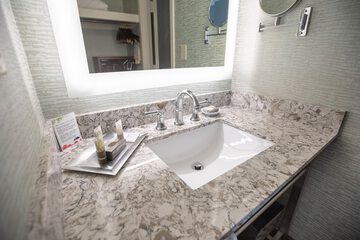 Bathroom sink