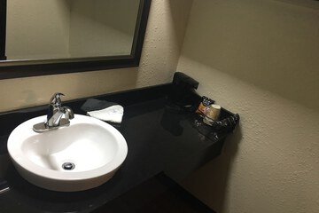 Bathroom sink