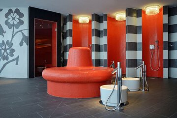 Steam room