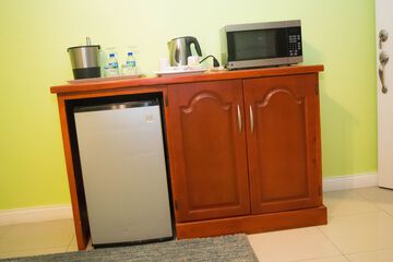 Mini-refrigerator