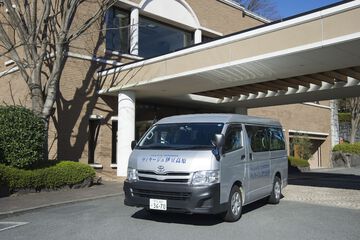 Train station shuttle
