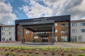 Courtyard Lexington South / Hamburg Place