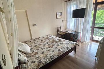 Photo 33