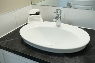 Bathroom sink