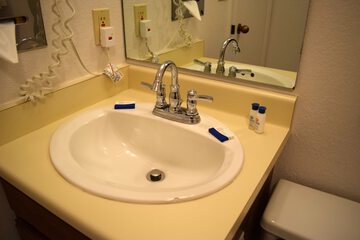 Bathroom sink