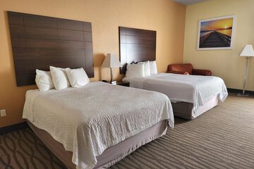 Days Inn & Suites by Wyndham Pasadena