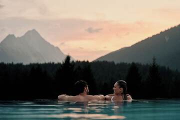 Infinity pool