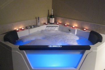 Jetted tub