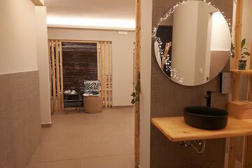 Spa reception