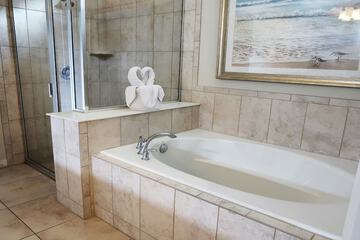 Jetted tub