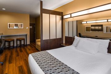 Room 18 of 27