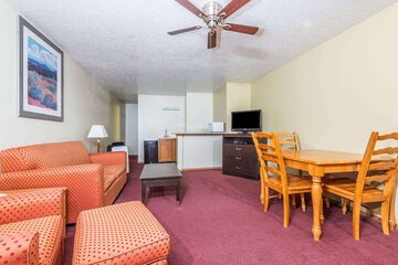 Room 11 of 14