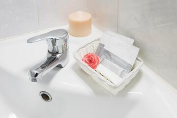 Bathroom amenities